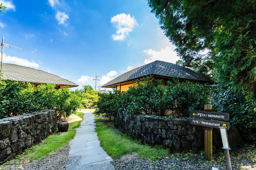 Kasan Tobang Hostel Сеогвипо Екстериор снимка