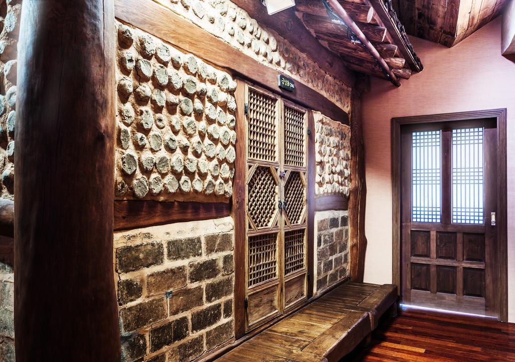 Kasan Tobang Hostel Сеогвипо Екстериор снимка