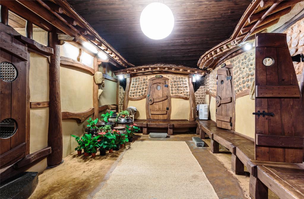 Kasan Tobang Hostel Сеогвипо Екстериор снимка